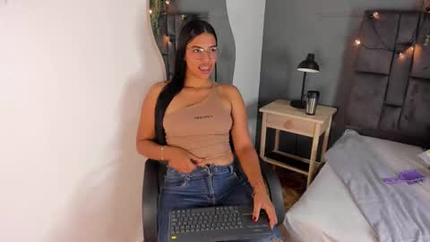 RIRI  online show from 16, 9, 2025