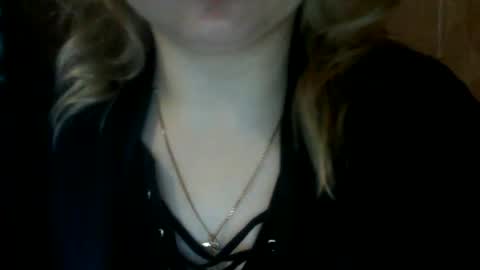 Snapshot of riveramaureen chatting on 9, 1, 2025 RiveraMaureen online show from 9, 1, 2025