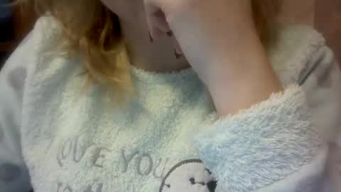 Snapshot of riveramaureen chatting on 13, 1, 2025 RiveraMaureen online show from 13, 1, 2025