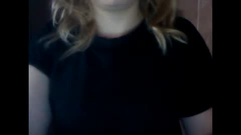 Snapshot of riveramaureen chatting on 19, 2, 2025 RiveraMaureen online show from 19, 2, 2025