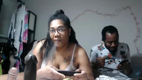 Snapshot of riversaint chatting on 5, 3, 2025 River Saint online show from 5, 3, 2025