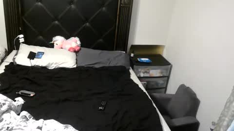 Snapshot of riversaint chatting on 15, 9, 2025 River Saint online show from 15, 9, 2025