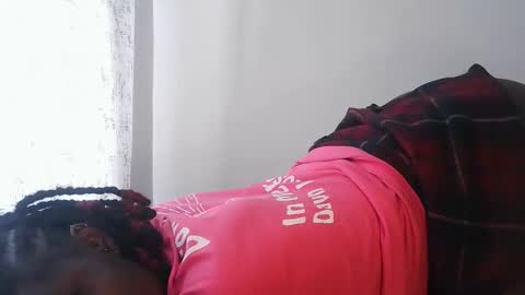 Snapshot of rlessing2 chatting on 14, 4, 2026 rlessing2 online show from 14, 4, 2026