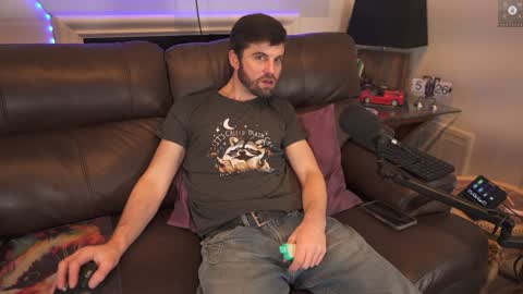 Ryan aka KeylimeRy online show from 31, 12, 2024