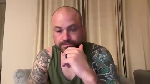 Snapshot of roadking1122 chatting on 17, 5, 2026 roadking1122 online show from 17, 5, 2026