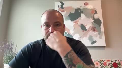 Snapshot of roadking1122 chatting on 27, 5, 2026 roadking1122 online show from 27, 5, 2026