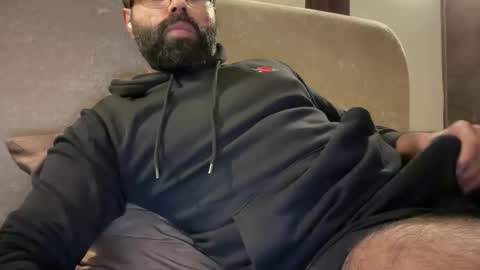 Snapshot of roamexotic00 chatting on 28, 11, 2025 roamexotic00 online show from 28, 11, 2025