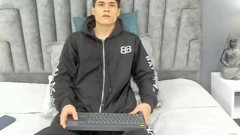 Roan Birkin online show from 4, 3, 2025