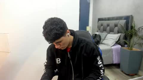 Roan Birkin online show from 12, 10, 2025