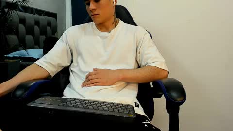 Roan Birkin online show from 30, 10, 2025