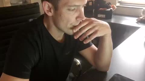 Snapshot of rob35jr chatting on 5, 4, 2026 rob35jr online show from 5, 4, 2026