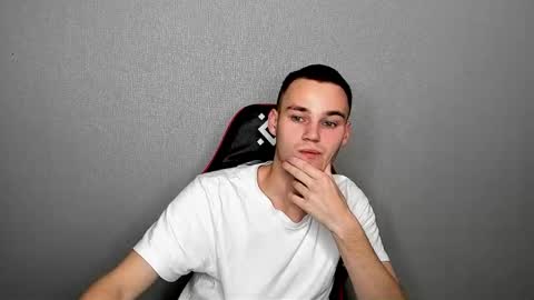 robert10211 online show from 7, 11, 2025