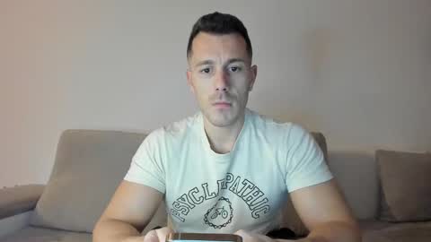 Snapshot of roberto4ever chatting on 4, 3, 2025 roberto4ever online show from 4, 3, 2025