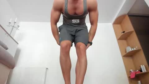 Snapshot of roberto4ever chatting on 23, 10, 2025 roberto4ever online show from 23, 10, 2025