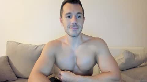 Snapshot of roberto4ever chatting on 6, 11, 2025 roberto4ever online show from 6, 11, 2025