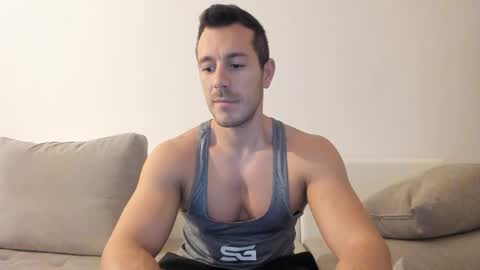 Snapshot of roberto4ever chatting on 7, 11, 2025 roberto4ever online show from 7, 11, 2025