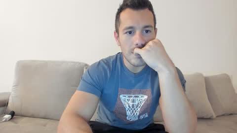 Snapshot of roberto4ever chatting on 8, 11, 2025 roberto4ever online show from 8, 11, 2025