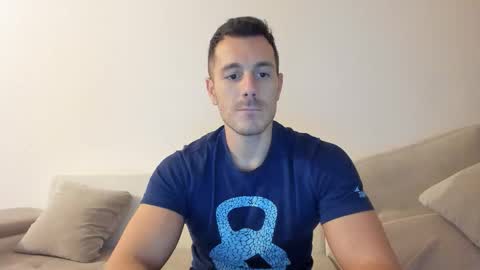 Snapshot of roberto4ever chatting on 16, 11, 2025 roberto4ever online show from 16, 11, 2025