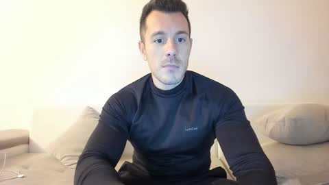 Snapshot of roberto4ever chatting on 20, 11, 2025 roberto4ever online show from 20, 11, 2025