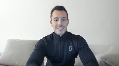 Snapshot of roberto4ever chatting on 22, 11, 2025 roberto4ever online show from 22, 11, 2025