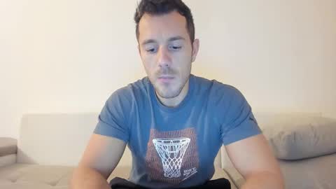 Snapshot of roberto4ever chatting on 23, 11, 2025 roberto4ever online show from 23, 11, 2025