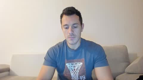 Snapshot of roberto4ever chatting on 26, 11, 2025 roberto4ever online show from 26, 11, 2025