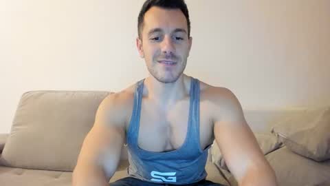 Snapshot of roberto4ever chatting on 4, 12, 2025 roberto4ever online show from 4, 12, 2025