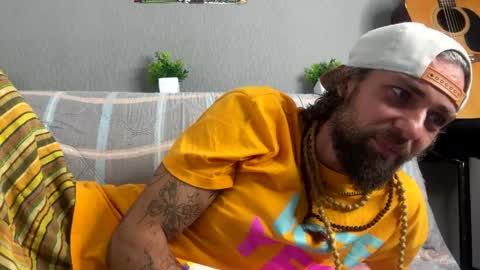 Snapshot of roberto_gray chatting on 28, 5, 2026 roberto gray online show from 28, 5, 2026