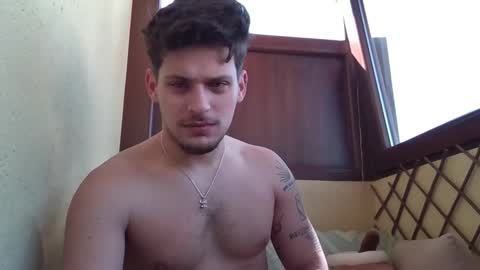 Snapshot of roberto_twink1 chatting on 13, 3, 2026 Roberto online show from 13, 3, 2026