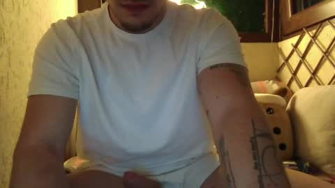 Snapshot of roberto_twink1 chatting on 7, 4, 2026 Roberto online show from 7, 4, 2026