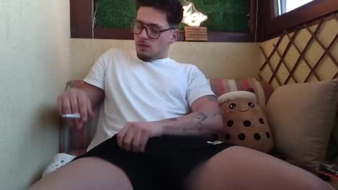 Snapshot of roberto_twink1 chatting on 8, 4, 2026 Roberto online show from 8, 4, 2026