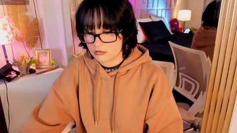 Snapshot of robinbennett chatting on 17, 4, 2026 robin D online show from 17, 4, 2026