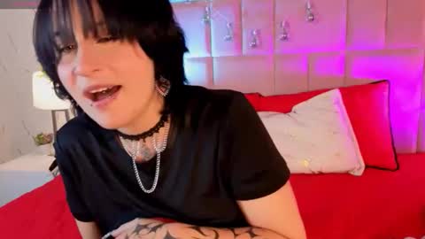 Snapshot of robinbennett chatting on 19, 4, 2026 robin D online show from 19, 4, 2026