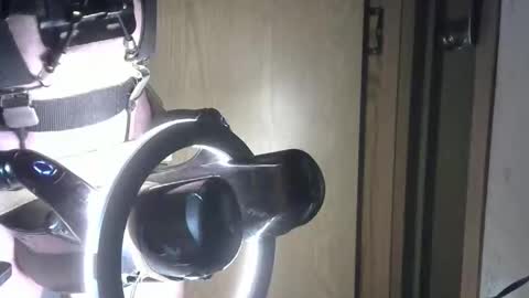 Snapshot of robodickmilker chatting on 25, 10, 2025 Robodickmilker online show from 25, 10, 2025