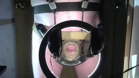 Snapshot of robodickmilker chatting on 31, 10, 2025 Robodickmilker online show from 31, 10, 2025