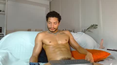 Snapshot of roby_millerr chatting on 27, 2, 2025 roby_millerr online show from 27, 2, 2025