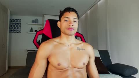 Snapshot of roby_millerr chatting on 19, 4, 2026 roby_millerr online show from 19, 4, 2026