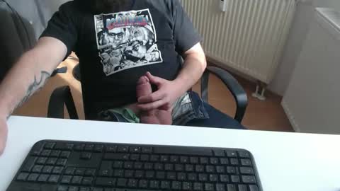 Snapshot of robzombi chatting on 13, 5, 2026 Rockbart online show from 13, 5, 2026