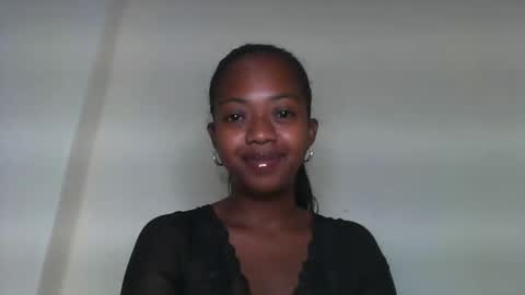 Snapshot of rochellinah chatting on 25, 3, 2026 rochellinah online show from 25, 3, 2026