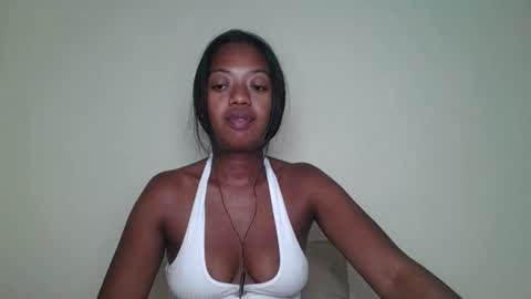 Snapshot of rochellinah chatting on 1, 5, 2026 rochellinah online show from 1, 5, 2026