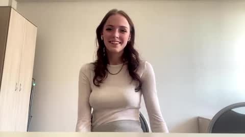 Snapshot of rochellkampner chatting on 29, 4, 2026 Eli online show from 29, 4, 2026