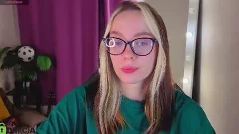 Snapshot of rockett_bunny chatting on 28, 6, 2026 Rockett online show from 28, 6, 2026