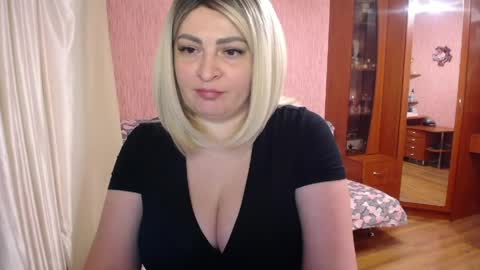 Snapshot of rocknlinxx chatting on 3, 4, 2026 Rocknlinxx online show from 3, 4, 2026
