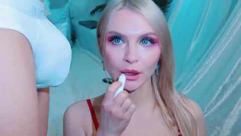 Lina and Den online show from 11, 4, 2026