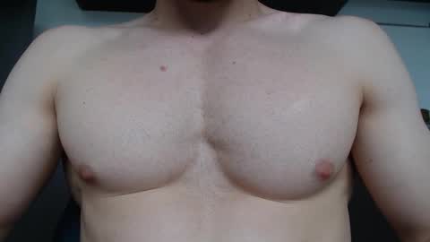 Snapshot of rocky_muscle chatting on 25, 11, 2025 rocky muscle online show from 25, 11, 2025