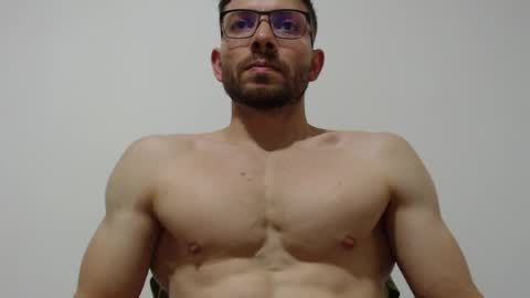 Snapshot of rocky_muscle chatting on 17, 1, 2026 rocky muscle online show from 17, 1, 2026