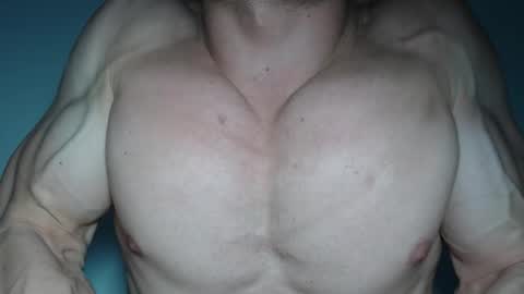 Snapshot of rocky_muscle chatting on 1, 3, 2026 rocky muscle online show from 1, 3, 2026