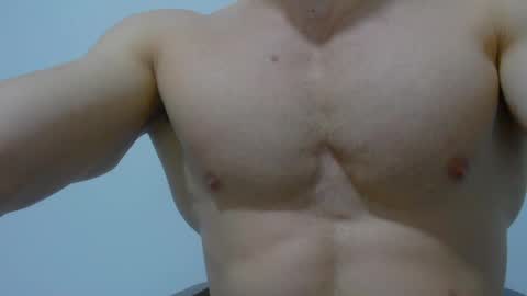 Snapshot of rocky_muscle chatting on 16, 4, 2026 rocky muscle online show from 16, 4, 2026