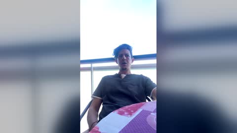 Snapshot of rogerbenid81 chatting on 24, 5, 2026 rogerbenid81 online show from 24, 5, 2026