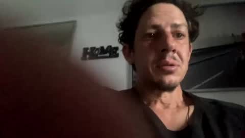 Snapshot of rogerbenid81 chatting on 2, 8, 2026 rogerbenid81 online show from 2, 8, 2026